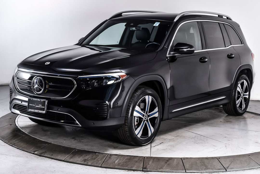 2023 Mercedes-Benz EQB 300 - Image 2