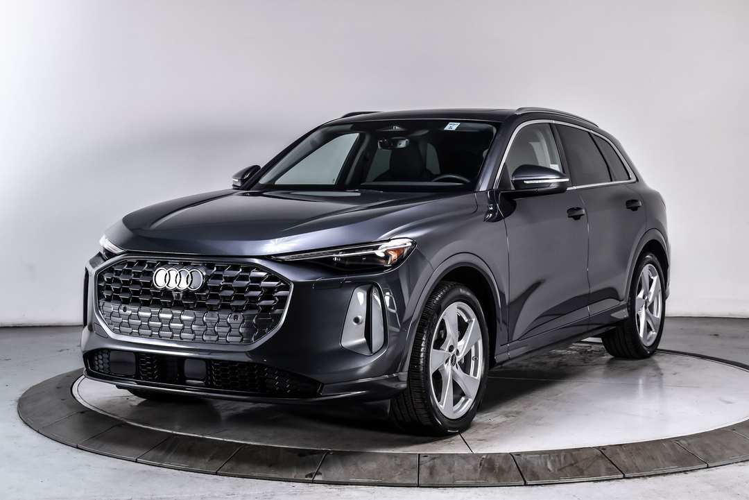 2025 Audi Q5 2.0T Prestige - Image 2