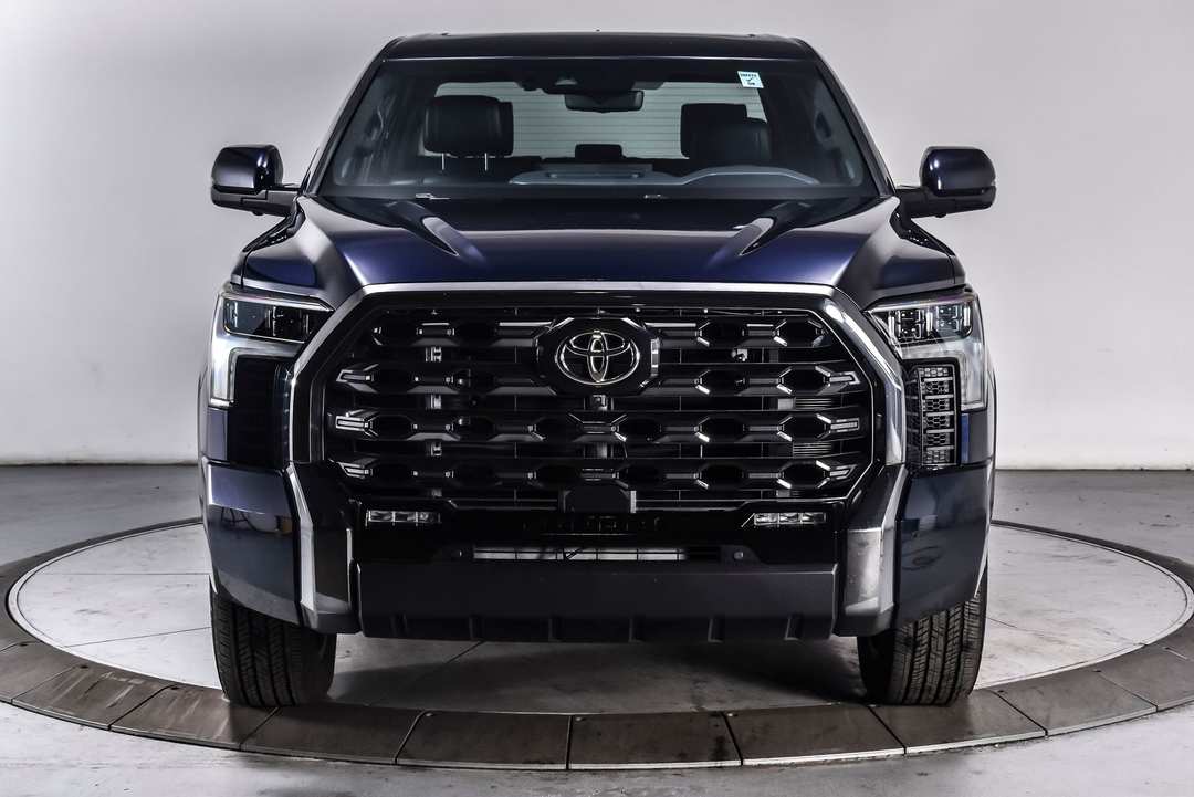 2023 Toyota Tundra Platinum - Image 2