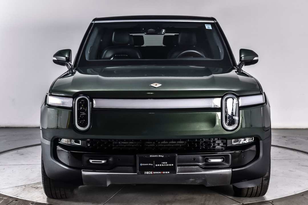 2024 Rivian R1S Adventure - Image 2