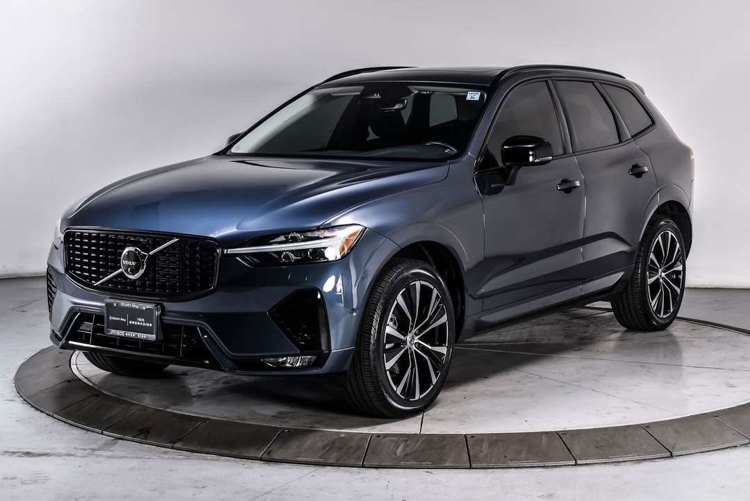 2024 Volvo Xc60 B5 Plus Dark Theme - Image 2