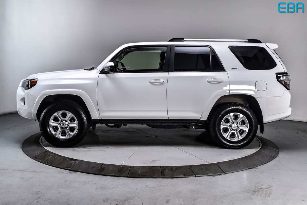2024 Toyota 4Runner SR5 - Image 3