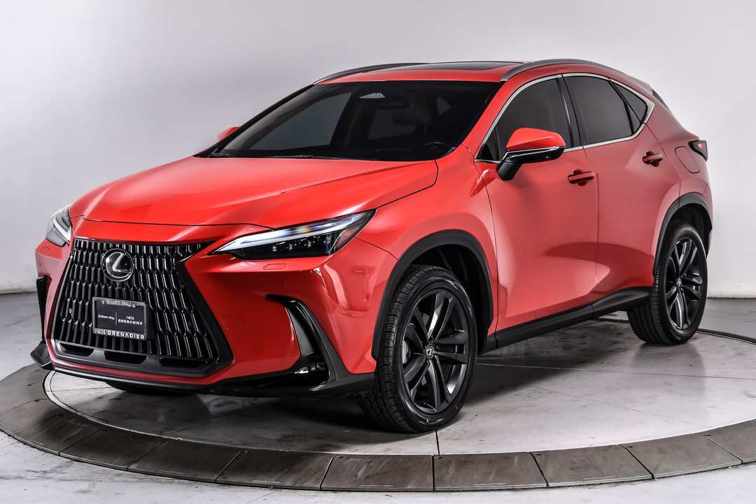 2024 Lexus NX 450h+ Luxury - Image 3