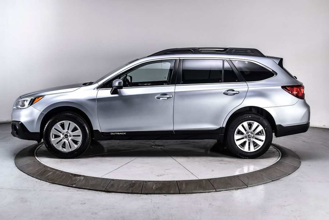 2016 Subaru Outback 2.5i Premium - Image 3