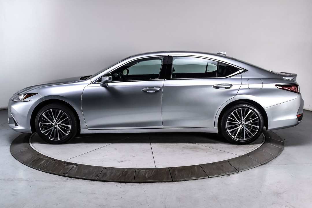 2025 Lexus Es 300h - Image 3