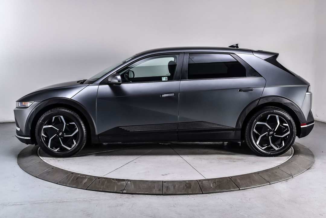 2024 Hyundai Ioniq 5 SEL - Image 2