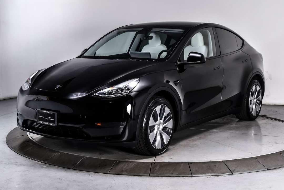 2023 Tesla Model Y Long Range - Image 2