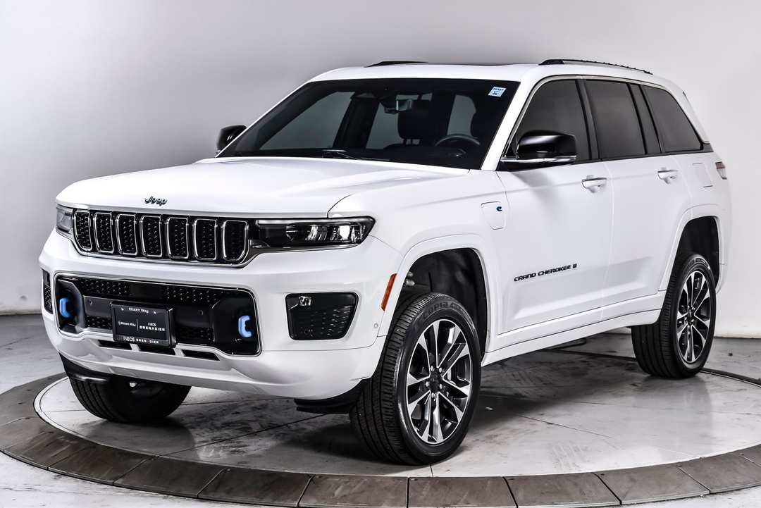 2023 Jeep Grand Cherokee Overland 4xe - Image 2