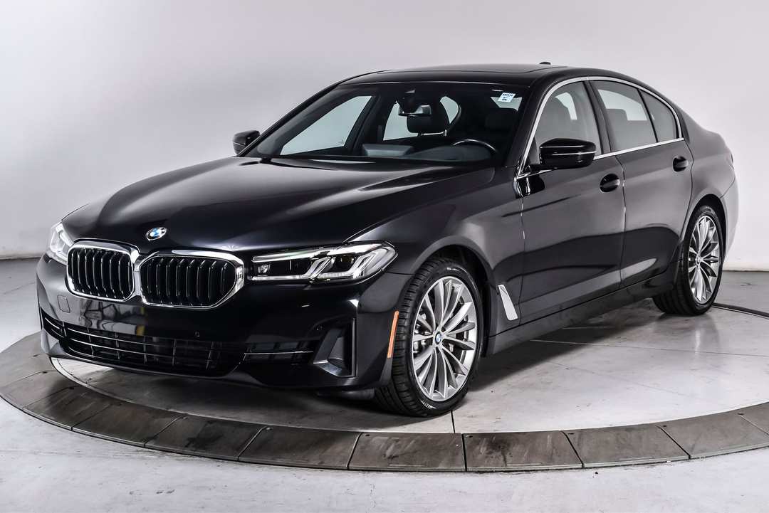 2023 BMW 5 Series 530i xDrive - Image 2