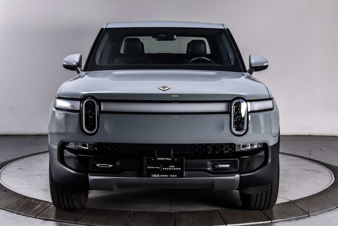 2022 Rivian R1T Adventure - Image 2
