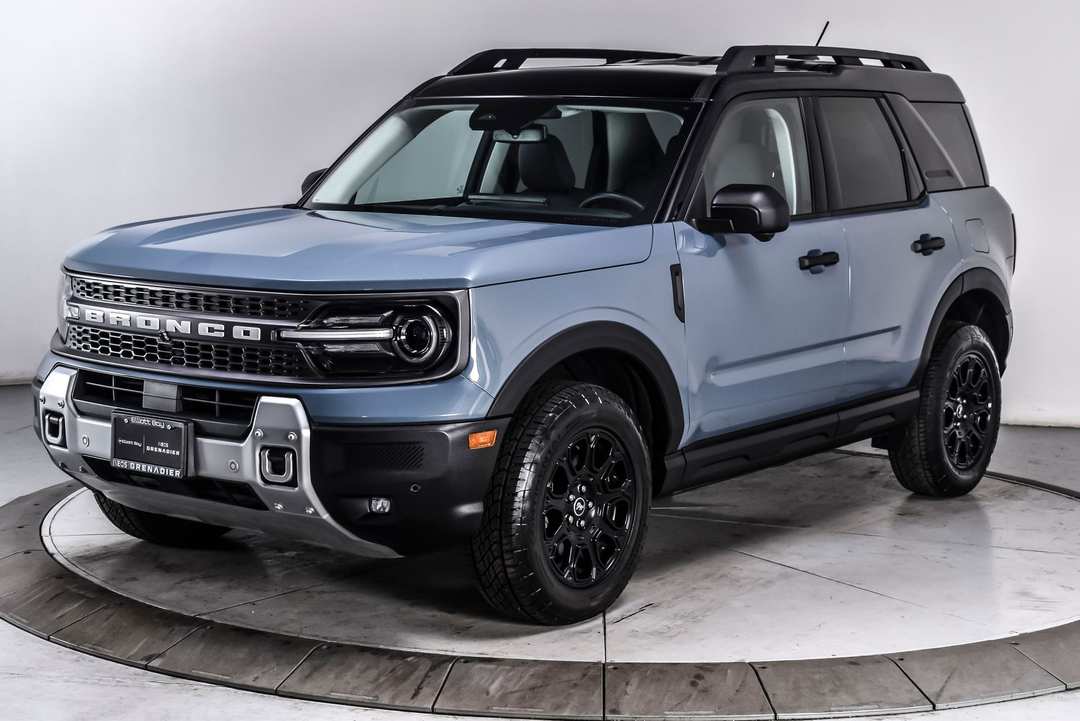 2025 Ford Bronco Sport Badlands - Image 2